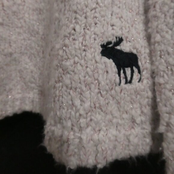 ABERCROMBIE KIDS | 11/12 | Knit Sweater With Open Shoulders | Shiny Fibers - Picture 8 of 15